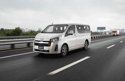 Rental Mobil Hiace Bekasi