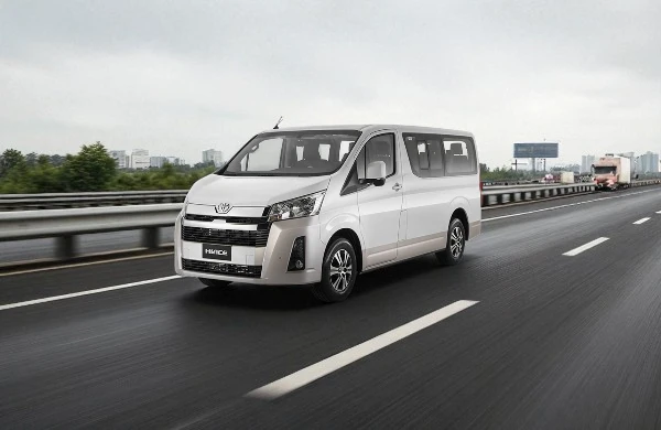 Rental Mobil Hiace Bekasi