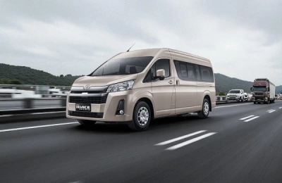 rental mobil hiace jakarta